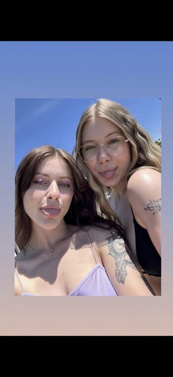 Full leaked Czech girls private onlyfans photo