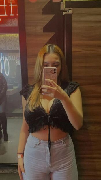 Full leaked Danya vianney private onlyfans photo