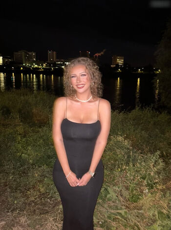 Full leaked Desii private onlyfans photo