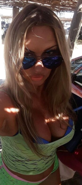 Full leaked Domace matorke milf ex yu page private onlyfans photo