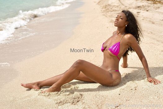 Full leaked Dulcemoonvip private onlyfans photo