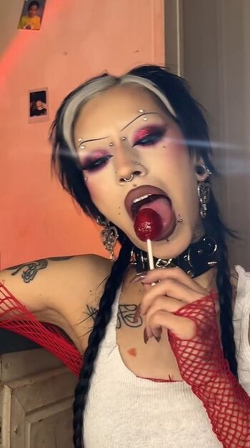 Full leaked Dumbdaisy private onlyfans photo