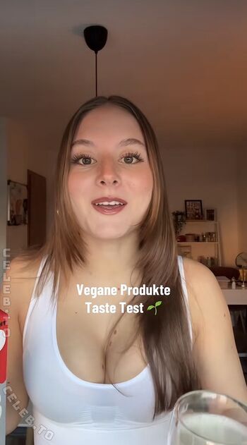 Full leaked Einfachlia private onlyfans photo