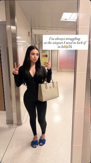 Full leaked Elara private onlyfans photo