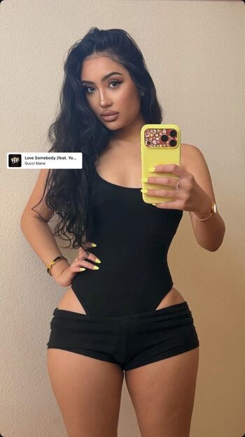 Full leaked Elara private onlyfans photo