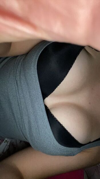 Full leaked Elarrrrra private onlyfans photo