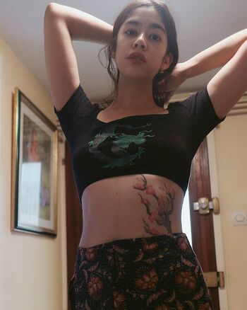 Full leaked Elise asmr elise tran elise s garden private onlyfans photo
