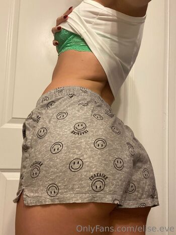 Full leaked Elise eve private onlyfans photo