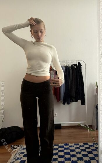 Full leaked Ella kania page private onlyfans photo