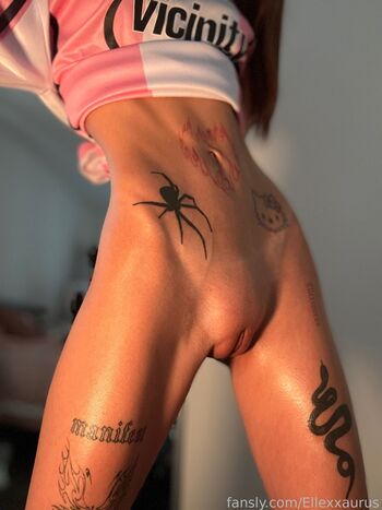 Full leaked Ellesaurus private onlyfans photo