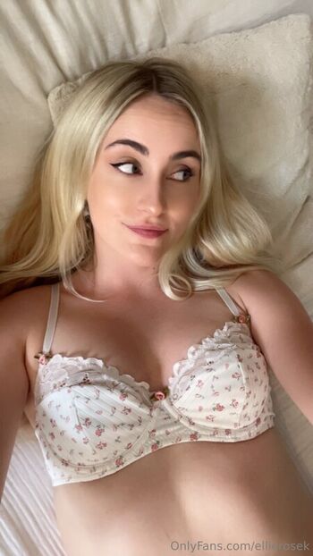 Full leaked Ellierosek private onlyfans photo