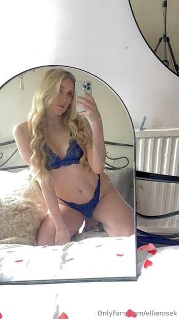 Full leaked Ellierosek private onlyfans photo