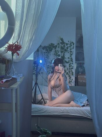 Full leaked Emiliabear private onlyfans photo