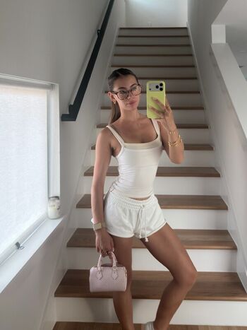 Full leaked Emily landon private onlyfans photo