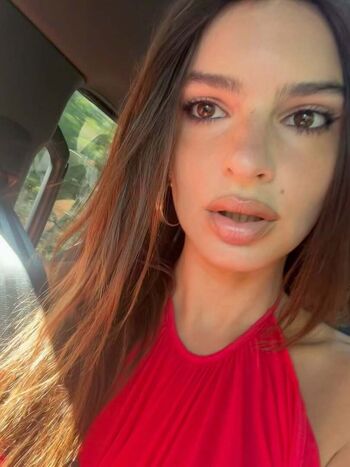 Full leaked Emily ratajkowski private onlyfans photo