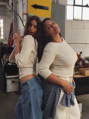 Full leaked Emily ratajkowski private onlyfans photo