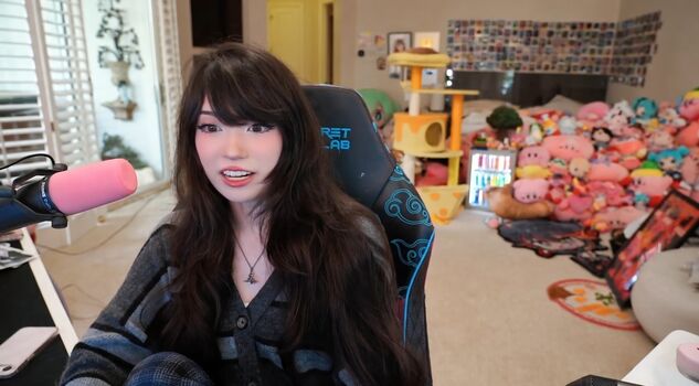 Full leaked Emiru private onlyfans photo