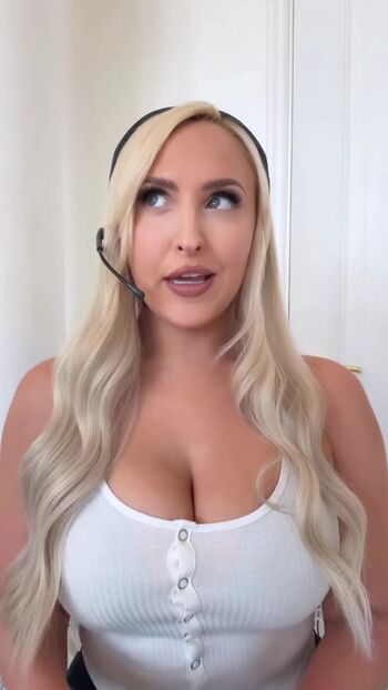 Full leaked Emma jones private onlyfans photo