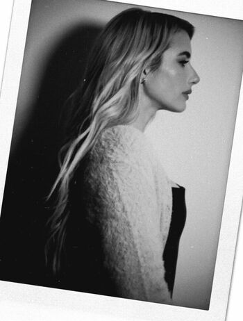 Full leaked Emma roberts private onlyfans photo