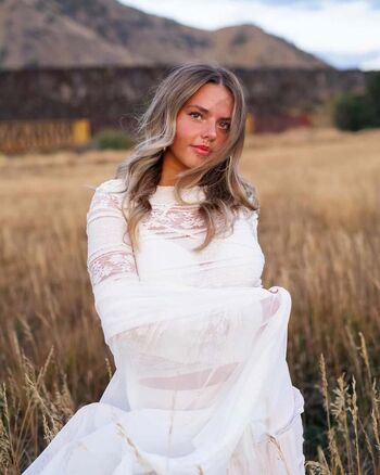 Full leaked Emmi butler private onlyfans photo