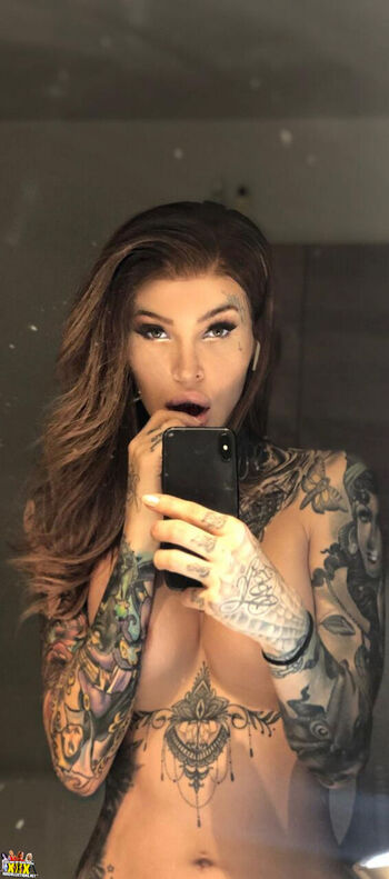Full leaked Emy lee private onlyfans photo