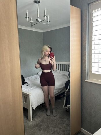 Full leaked Emzeeni private onlyfans photo