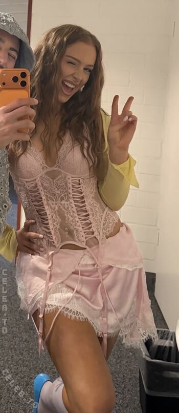 Full leaked Alissa foxy/ private onlyfans photo