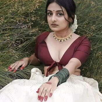 Full leaked Esther anil private onlyfans photo