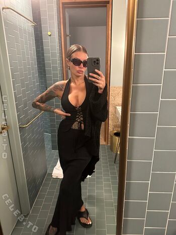 Full leaked Evelynuncovered private onlyfans photo