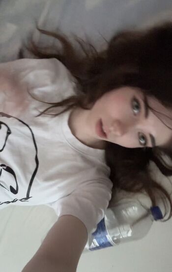 Full leaked Fallingunicorn private onlyfans photo