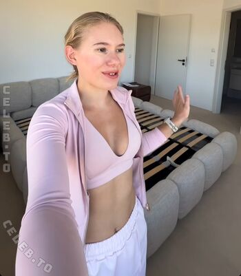 Full leaked Fitbyhannaah private onlyfans photo