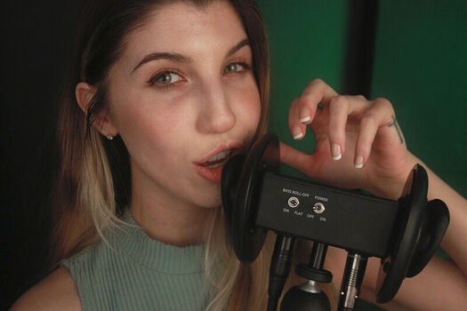 Full leaked Frivolousfox asmr private onlyfans photo