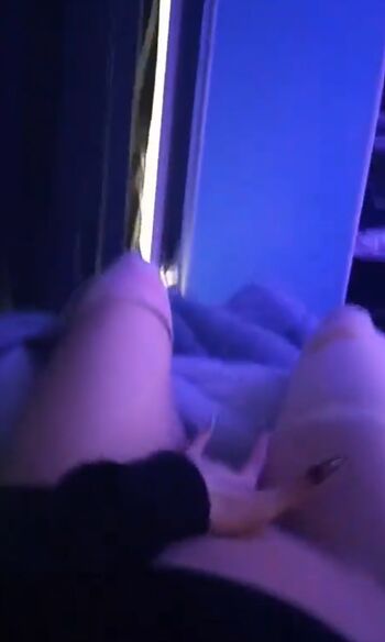 Full leaked Girl gooners private onlyfans photo