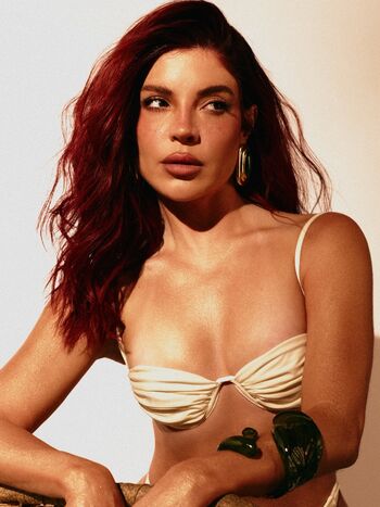 Full leaked Hailey baldwin bieber/ private onlyfans photo