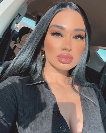 Full leaked Glamariz private onlyfans photo