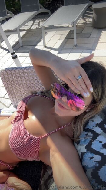 Full leaked Gylliansklar private onlyfans photo