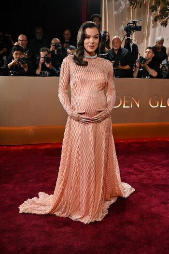 Full leaked Hailee steinfeld  page private onlyfans photo