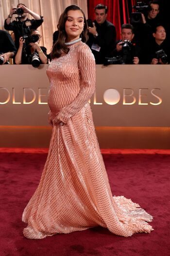 Full leaked Hailee steinfeld  page private onlyfans photo