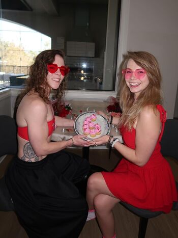 Full leaked Haileeandkendra private onlyfans photo