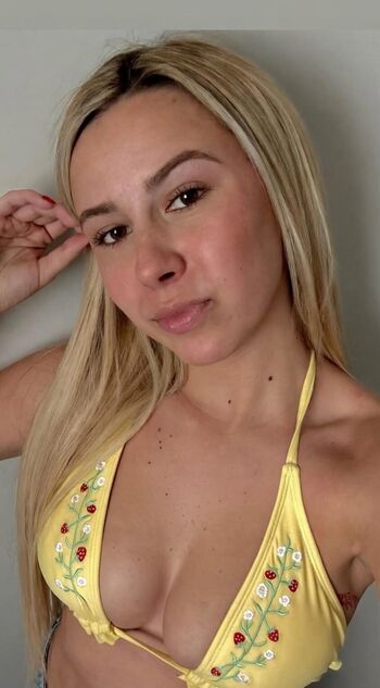 Full leaked Hailey welch private onlyfans photo