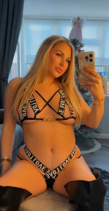 Full leaked Hanahbbyx private onlyfans photo