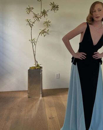 Full leaked Hannah einbinder private onlyfans photo