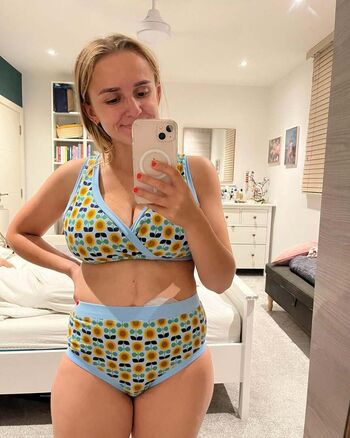 Full leaked Hannah witton private onlyfans photo