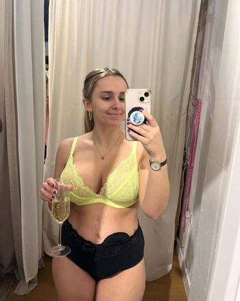 Full leaked Hannah witton private onlyfans photo