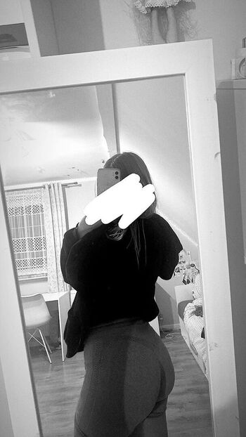 Full leaked Hanusia private onlyfans photo