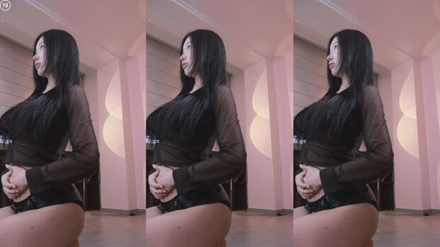 Full leaked Haxxnini private onlyfans photo