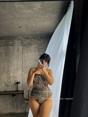 Full leaked Heeheemoon private onlyfans photo