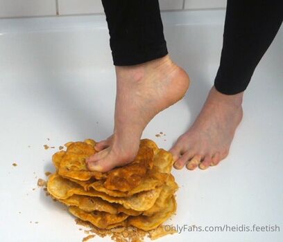 Full leaked Heidis feetish private onlyfans photo