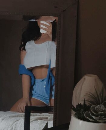 Full leaked Helloimtaratara private onlyfans photo