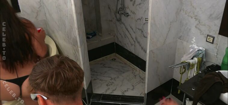 Full leaked Henna private onlyfans photo